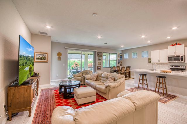 4720 NW Exchange Avenue, Jensen Beach, FL 34957
