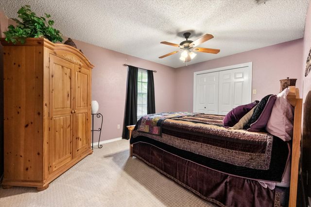 907 Loch Lomond Drive, Arlington, TX 76012