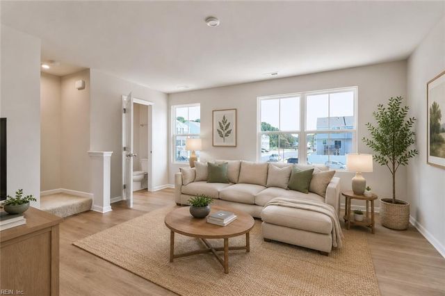98 Clara CT, Suffolk, VA 23434