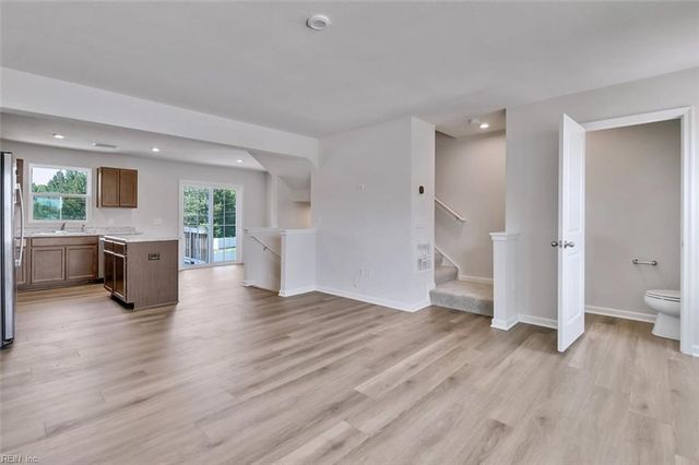 98 Clara CT, Suffolk, VA 23434