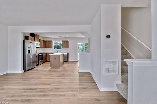 98 Clara CT, Suffolk, VA 23434