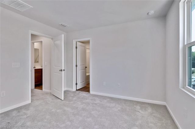 98 Clara CT, Suffolk, VA 23434