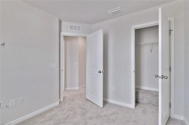 98 Clara CT, Suffolk, VA 23434