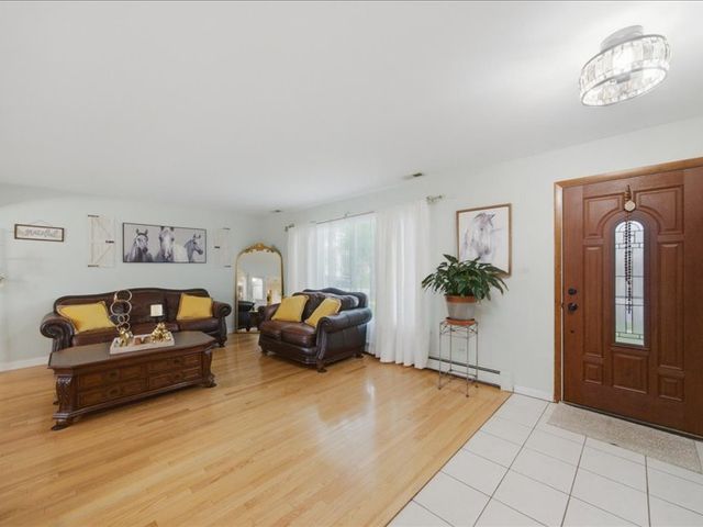 6313 Arcadia Drive, Tinley Park, IL 60477