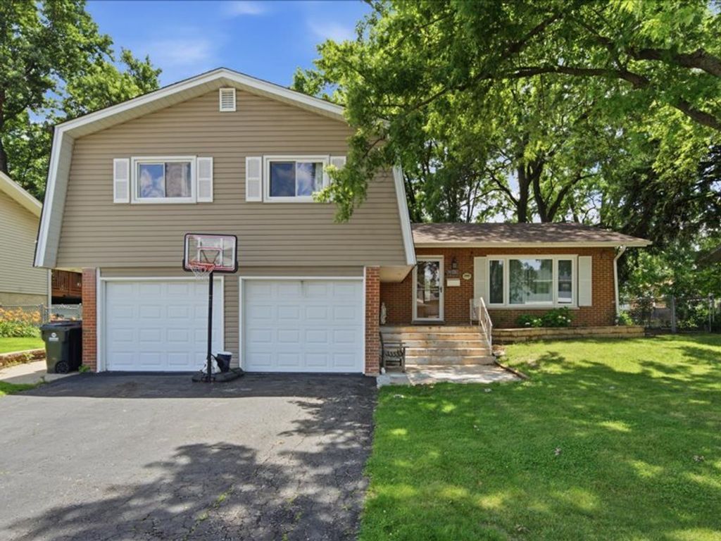 6313 Arcadia Drive, Tinley Park, IL 60477