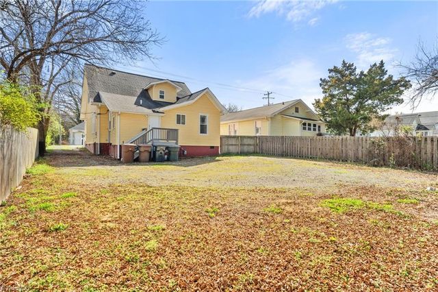 2002 Spring Garden Street, Greensboro, NC 27403