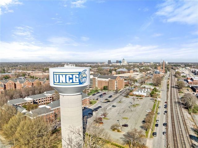 2002 Spring Garden Street, Greensboro, NC 27403