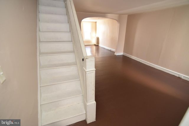 701 W MARKET ST, Pottsville, PA 17901
