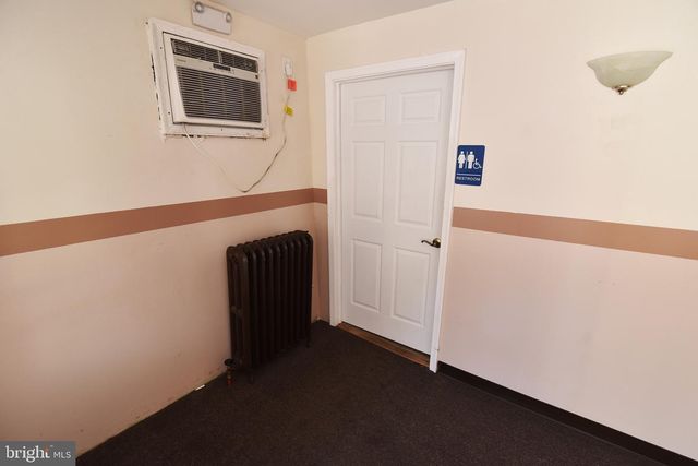 701 W MARKET ST, Pottsville, PA 17901