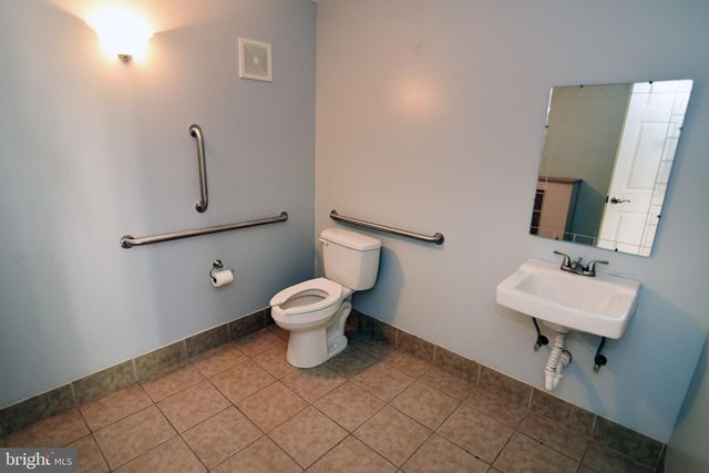 701 W MARKET ST, Pottsville, PA 17901