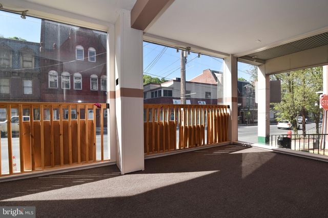 701 W MARKET ST, Pottsville, PA 17901