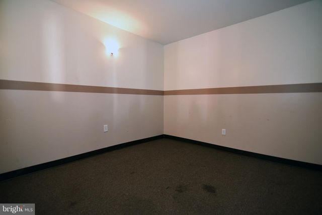 701 W MARKET ST, Pottsville, PA 17901