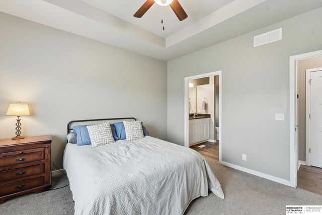 5113 N 180th Avenue, Omaha, NE 68022