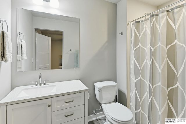 5113 N 180th Avenue, Omaha, NE 68022