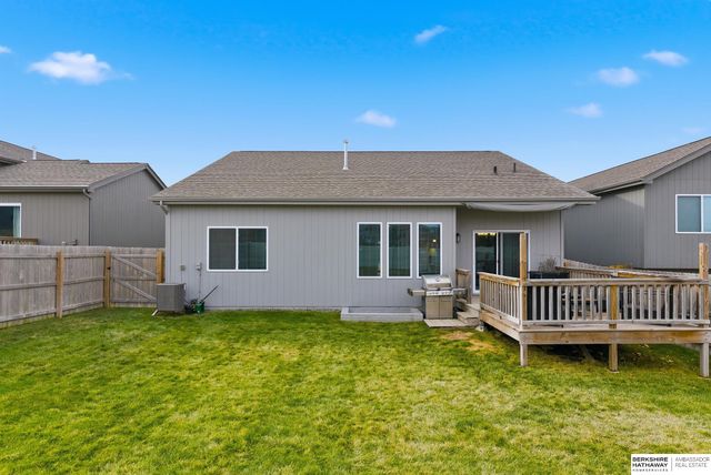 5113 N 180th Avenue, Omaha, NE 68022