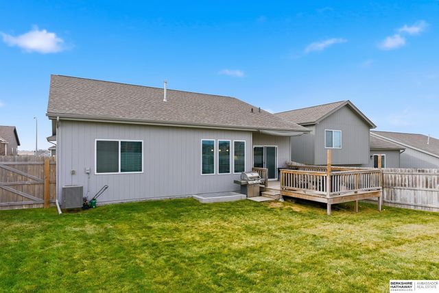 5113 N 180th Avenue, Omaha, NE 68022