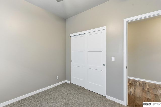 5113 N 180th Avenue, Omaha, NE 68022