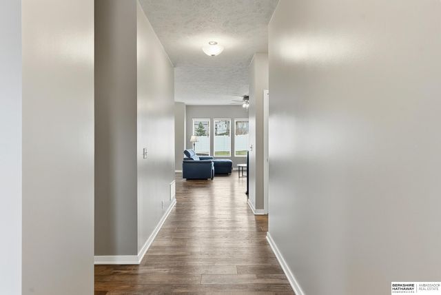 5113 N 180th Avenue, Omaha, NE 68022