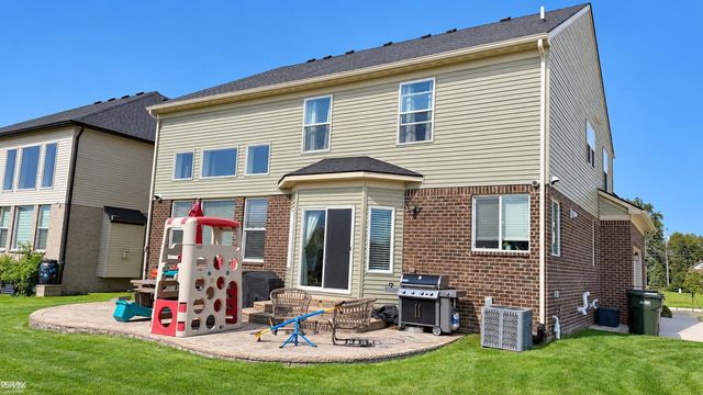 12304 Lincolnshire Drive, Sterling Heights, MI 48312