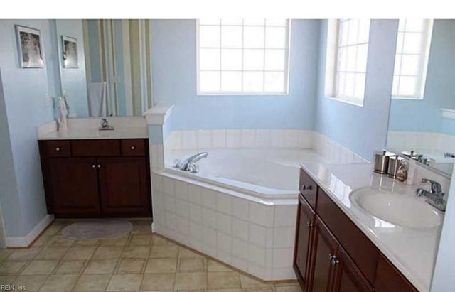 3820 Stumpy Lake LN, Virginia Beach, VA 23456