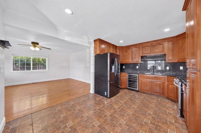 1238 Tahiti Place, Salinas, CA 93905
