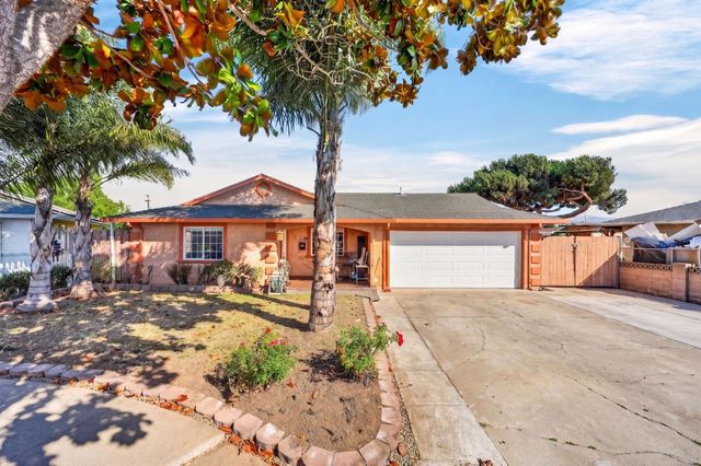 1238 Tahiti Place, Salinas, CA 93905