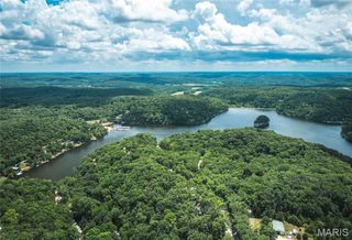 585 N Skyline Drive, New Florence, MO 63363