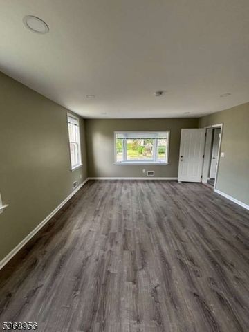 246 Main Ave, Long Hill Twp., NJ 07980