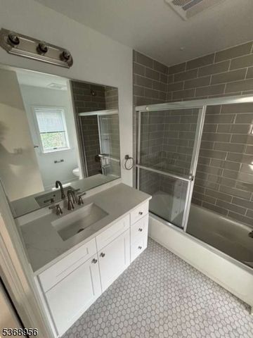 246 Main Ave, Long Hill Twp., NJ 07980