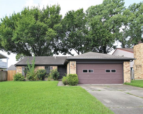 15826 Pipers View, Webster, TX 77598