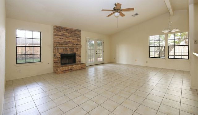 15826 Pipers View, Webster, TX 77598