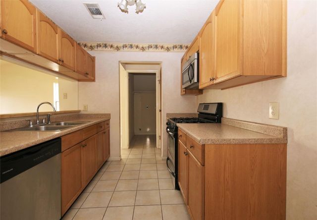 15826 Pipers View, Webster, TX 77598
