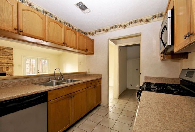 15826 Pipers View, Webster, TX 77598