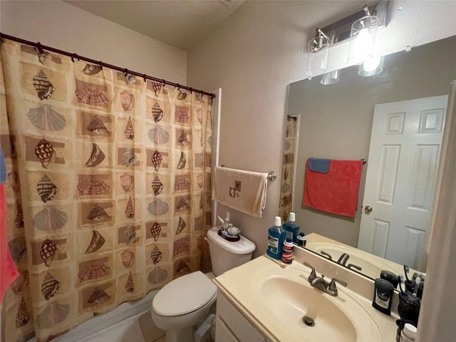 16211 Quiet Canyon Court, Friendswood, TX 77546