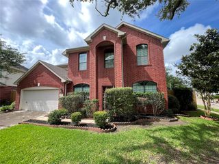16211 Quiet Canyon Court, Friendswood, TX 77546