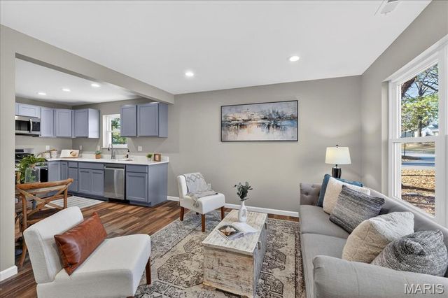 604 Harrison Street, Florissant, MO 63031