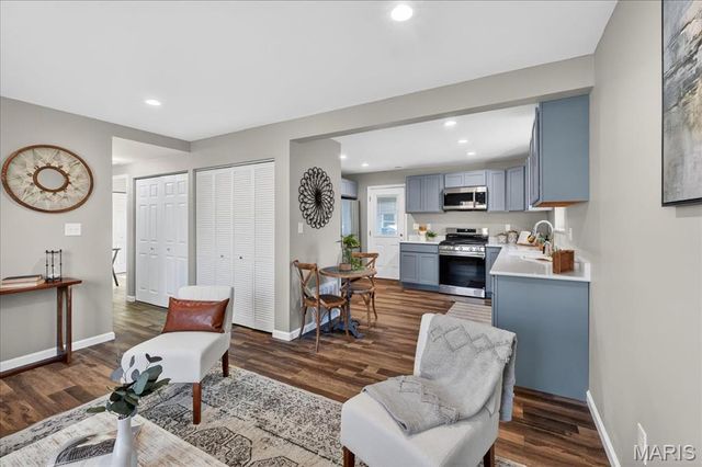 604 Harrison Street, Florissant, MO 63031