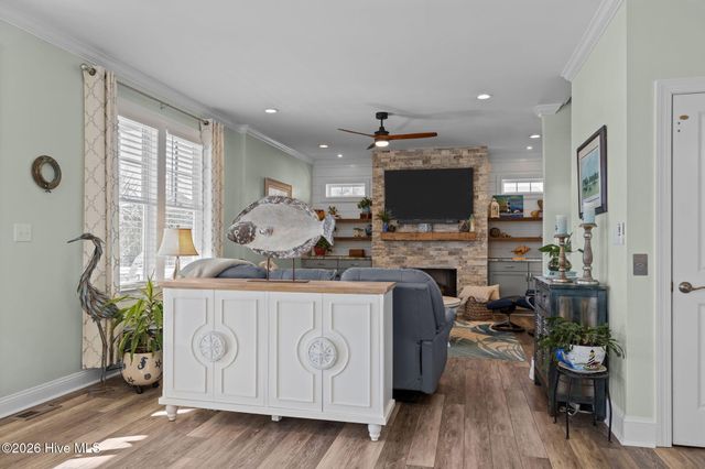 127 Sound Point Drive, Harkers Island, NC 28531