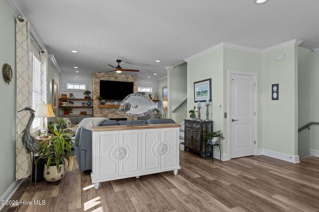 127 Sound Point Drive, Harkers Island, NC 28531