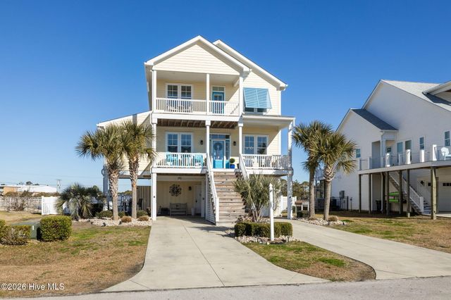 127 Sound Point Drive, Harkers Island, NC 28531