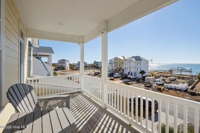 127 Sound Point Drive, Harkers Island, NC 28531