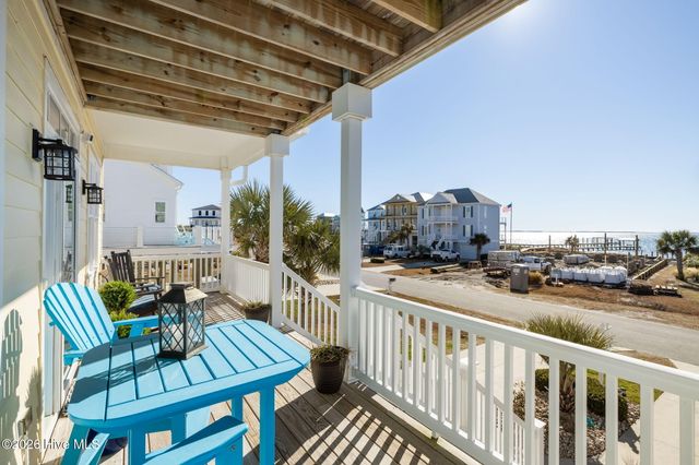 127 Sound Point Drive, Harkers Island, NC 28531