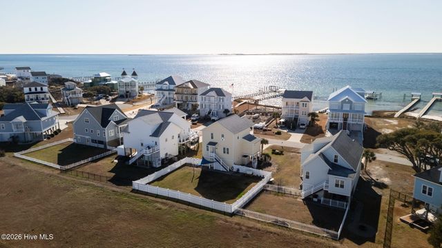 127 Sound Point Drive, Harkers Island, NC 28531