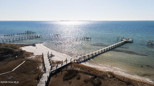 127 Sound Point Drive, Harkers Island, NC 28531