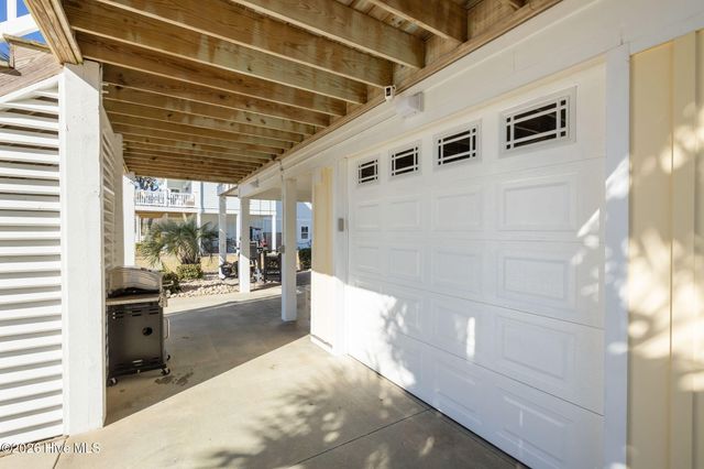 127 Sound Point Drive, Harkers Island, NC 28531