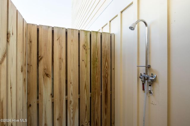 127 Sound Point Drive, Harkers Island, NC 28531