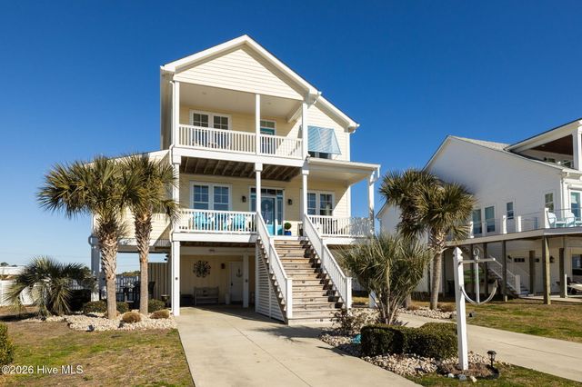 127 Sound Point Drive, Harkers Island, NC 28531