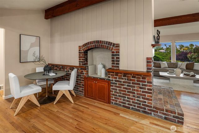 1333 98th Avenue NE, Clyde Hill, WA 98004