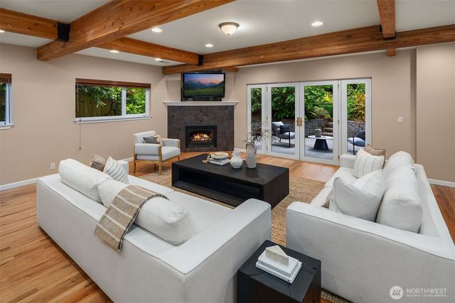 1333 98th Avenue NE, Clyde Hill, WA 98004