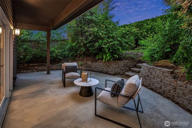 1333 98th Avenue NE, Clyde Hill, WA 98004